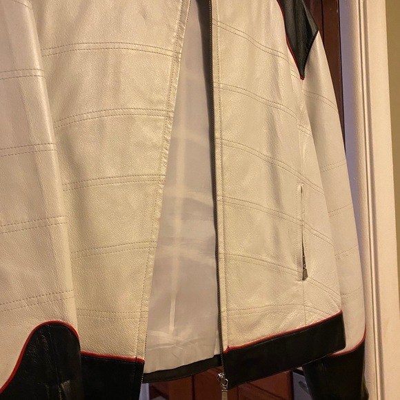 Leather jacket - Picture 6 of 6